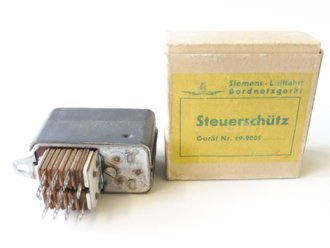 Luftwaffe Steuerschütz , Gerät Nr. 19-9005, in der originalen Umverpackung, Funktion nicht geprüft