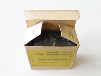 Luftwaffe Steuerschütz , Gerät Nr. 19-9005, in der originalen Umverpackung, Funktion nicht geprüft