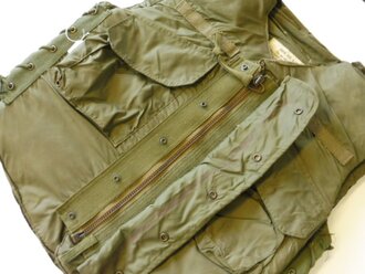 U.S. Army Armor, Vest M-1952A. Used, Zipper works fine