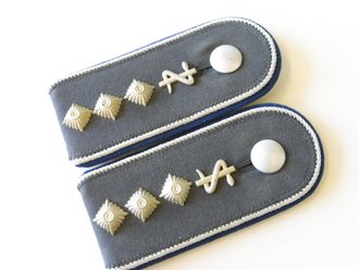 Bundeswehr , Paar Schulterklappen für einen Zahnarzt in Rang eines Hauptmann