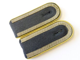 Bundeswehr , Paar Schulterklappen für einen Unteroffizier der Fernmeldetruppe