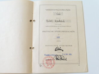 BRD, Urkundenheft zum Deutschen Sportabzeichen in gold , Verliehen 1955, dazu das gewebte Abzeichen