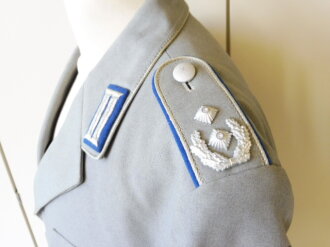 Bundeswehr, Dienstrock eines Oberstleutnant der technischen Truppen im Streitkräfteamt, Abzeichen für Munitionsfachpersonal