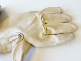 U.S. 1970 dated Gloves, Leather, Work M-1950, size 4, New old stock