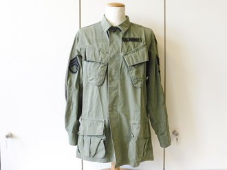 U.S. 1967 dated Coat Mans Cotton, size Medium Regular,...