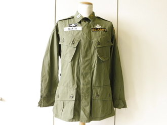 U.S. 1963 dated Coat Mans Combat, Tropical, size Regular small