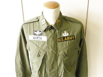 U.S. 1963 dated Coat Mans Combat, Tropical, size Regular small