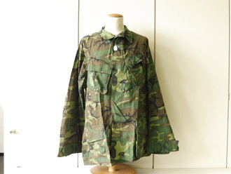 U.S. 1969 dated Coat Mans Camouflage Cotton, size Large...