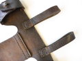 1. Weltkrieg, Beilpicke in Tasche, Leder weich und 1917 datiert