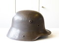 1. Weltkrieg, feldgraue Stahlhelmglocke, Originallack