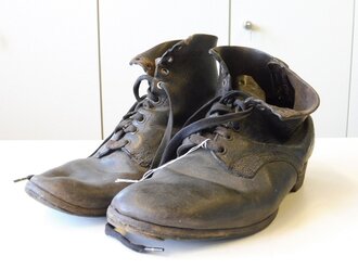 Paar Schnürschuhe Wehrmacht ,stark getragenes Paar,...