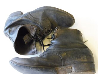 Paar Schnürschuhe Wehrmacht ,stark getragenes Paar, Sohlenlänge 29 cm