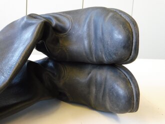 Paar Stiefel für Offiziere , getragenes Paar, Sohlenlänge 28cm, Umfang oben gemessen 36 cm