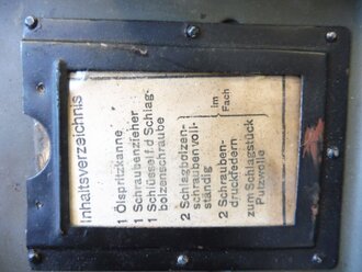 Werkzeugkasten für Granatwerfer 34 mit Inhalt, der Kasten Originallack, sehr guter Zustand
