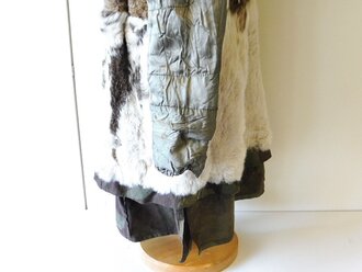 Waffen SS Tarnparka aus italienischem Material. Beinahe Neuwertiges Stück, in diesem Zustand sehr selten, Schulterbreite 57 cm, Armlänge 65 cm