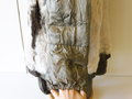 Waffen SS Tarnparka aus italienischem Material. Beinahe Neuwertiges Stück, in diesem Zustand sehr selten, Schulterbreite 57 cm, Armlänge 65 cm