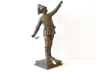 Feuerwehr um 1900, Plastische Figur in 41cm Höhe,...