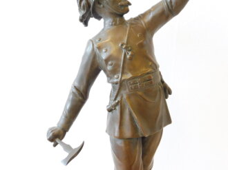 Feuerwehr um 1900, Plastische Figur in 41cm Höhe, unbeschädigtes Stück