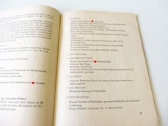 Dv D.J. 1 " Dienstvorschrift der Hitler Jugend, Vorschrift über den Jungvolkdienst" vom 1.2.1938. DIN A5, 67 Seiten