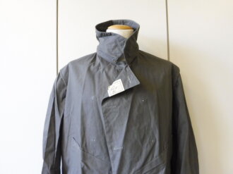 Gebirgsjäger Windbluse, neuwertiges Stück aus leichtem Material , wohl privat beschaffbare Ausführung, Schulterbreite 47 cm, Armlänge 67 cm