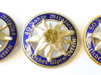 Nachkrieg, 3 Abzeichen Deutscher Alpenverein , Durchmesser je etwa 40-43mm