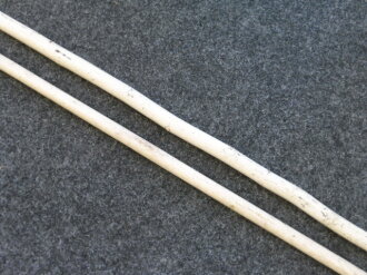 Paar geweisste Stöcke für Gebirgsjäger, um 135 cm Länge
