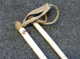 Paar geweisste Stöcke für Gebirgsjäger, um 135 cm Länge