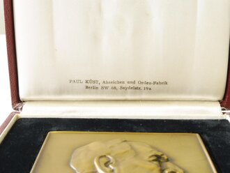 Plakette " Für Verdienste um die Kolonien " in Bronze, im Etui