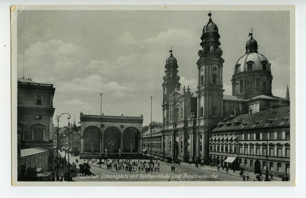 File:Odeonsplatz Theatinerkirche Feldherrenhalle München.JPG - Wikimedia