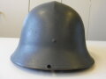 Schweden, Stahlhelm M21, überlackiertes Stück, Kinnriemen brüchig