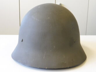 Schweden, Stahlhelm M26, zum Teil überlackiertes Stück