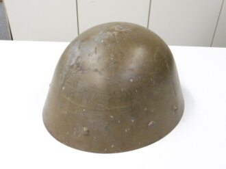 Tschechoslowakei Stahlhelm M32/34, originallack, datiert 19346, ungereinigtes Stück, innen unschlau beschriftet