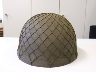 Belgien, Stahlhelm für Fallschirmtruppen datiert 1952