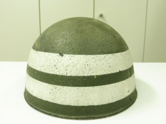 Schweiz, Stahlhelm M48/62 der Militärpolizei ? Originallack