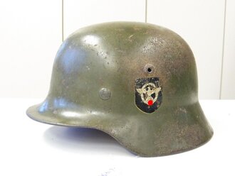 Polizei, Stahlhelm M35 mit beiden Abzeichen. Originallack...