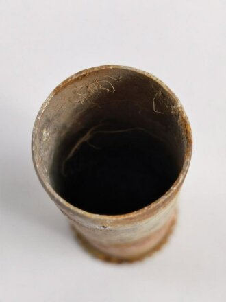 Abgeschossene Aluminiumhülse für die Signalpatrone Einzelstern Rot, datiert 1944, Hersteller ldc (Deutsche Pyrotechn. Fabriken G.m.b.H. Werk Cleebronn)