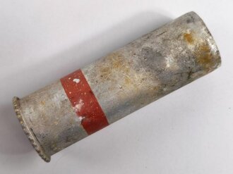 Abgeschossene Aluminiumhülse für die Signalpatrone Einzelstern Rot, datiert 1940, Hersteller Nicolaus