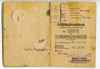 Luftschutz Dienstbuch zugleich Personalausweis, datiert 1944, Luftschutz-Warnkommando VI/18 Münster/Westf., Einband löst sich