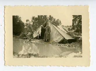 Foto Afrikakorps Nach einem Wolkenbruch, Maße 5 x 7,5 cm