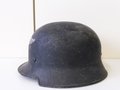 Luftschutz Stahlhelm aus Leichtmetall, Innenfutter aus Ersatzmaterial. Originallack und Abzeichen