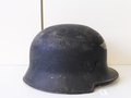 Luftschutz Stahlhelm aus Leichtmetall, Innenfutter aus Ersatzmaterial. Originallack und Abzeichen