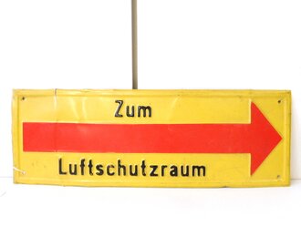 Blechschild " Zum Luftschutzraum " Originallack, 14 x 42cm