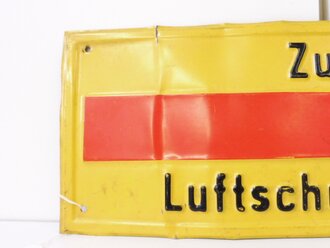 Blechschild " Zum Luftschutzraum " Originallack, 14 x 42cm