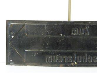 Blechschild " Zum Luftschutzraum " Originallack, 14 x 42cm