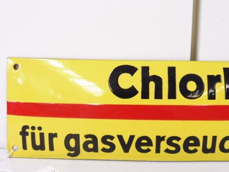 Emailschild " Chlorkalk für gasverseuchte...