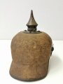 1. Weltkrieg, feldgraue Pickelhaube aus mit Stoff überzogenem Filz. Ungereinigtes Kammerstück des Infanterie Regiment 53