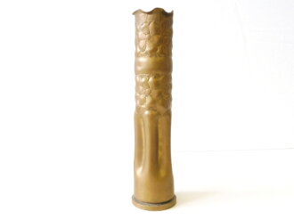 Vase aus britischer Kartusche von 1944,  Höhe 25cm. Nachkriegsumbau "Schwerter zu Pflugscharen"