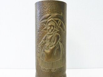 Vase aus britischer ? Kartusche von 1942,  Höhe 29cm. Nachkriegsumbau "Schwerter zu Pflugscharen"