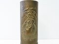 Vase aus britischer ? Kartusche von 1942,  Höhe 29cm. Nachkriegsumbau "Schwerter zu Pflugscharen"