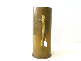 Vase aus amerikanischer 105MM  M14 Kartusche von 1943,  Höhe 27,5cm. Nachkriegsumbau "Schwerter zu Pflugscharen"